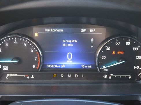 Used 2023 Ford Explorer XLT AWD/4WD image 10