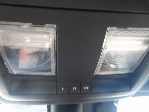 Used 2022 Dodge Challenger GT image 18