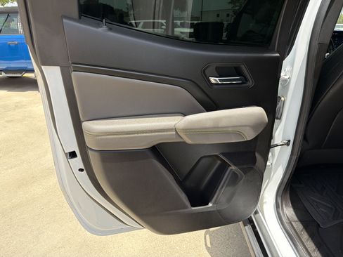 Used 2025 Chevrolet Colorado ZR2 w/ ZR2 Bison Edition AWD/4WD image 16