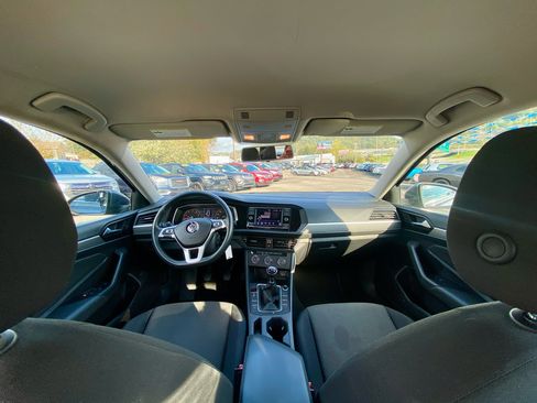 Used 2019 Volkswagen Jetta S image 15