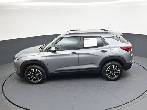 Used 2025 Chevrolet TrailBlazer LT image 30