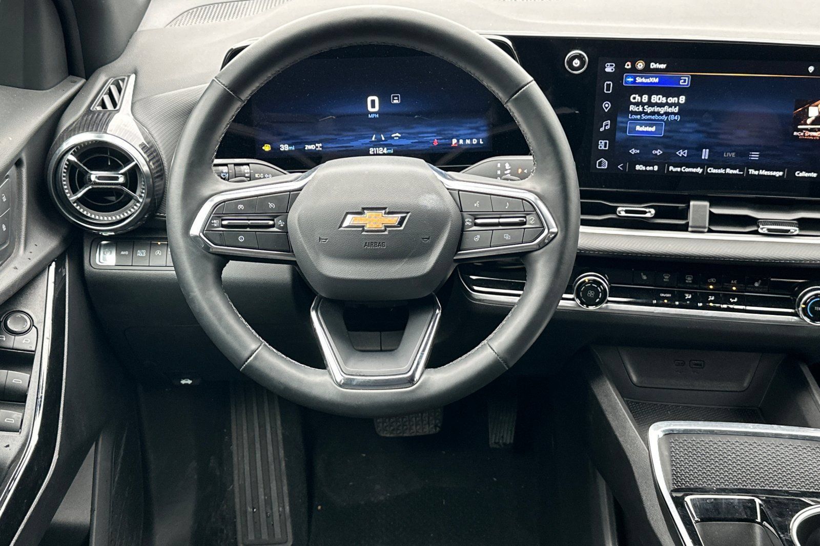Used 2025 Chevrolet Equinox LT AWD/4WD image 14