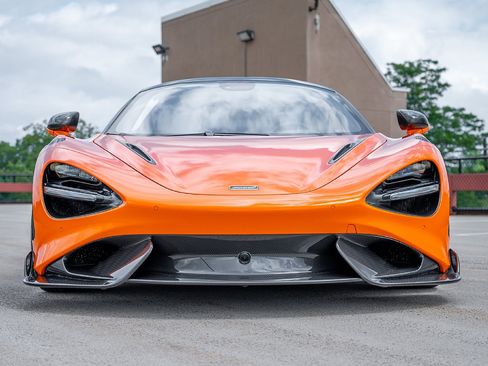 Used 2022 McLaren 765LT RWD image 13