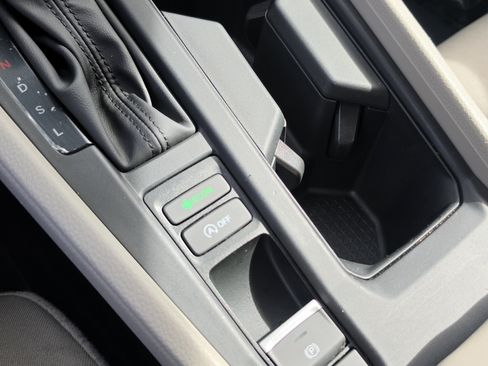 Certified 2025 Honda Accord LX image 26