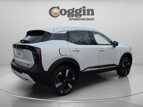 New 2026 Nissan Kicks SR FWD image 6
