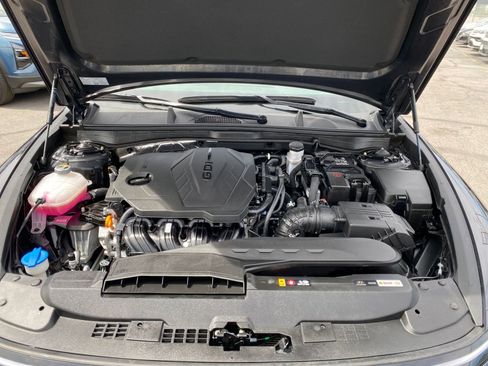 Used 2025 Hyundai Sonata SEL FWD image 32