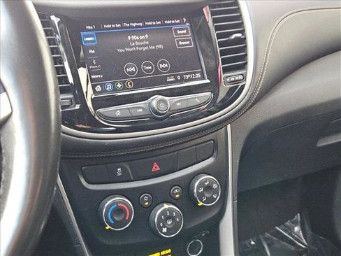 Used 2020 Chevrolet Trax LT w/ Driver Confidence Package image 14