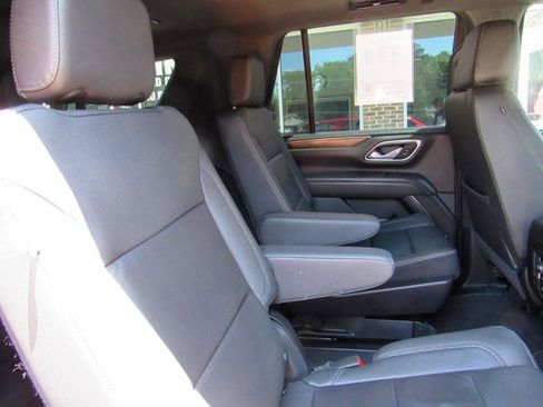 Used 2024 Chevrolet Tahoe Z71 w/ Luxury Package AWD/4WD image 35