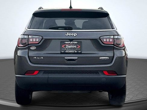 Used 2022 Jeep Compass Latitude image 4