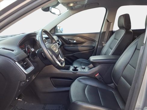 Used 2024 GMC Terrain SLT image 8