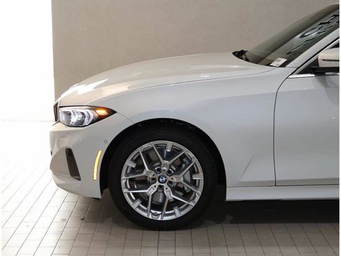 Used 2026 BMW 330i Sedan w/ Convenience Package RWD image 4