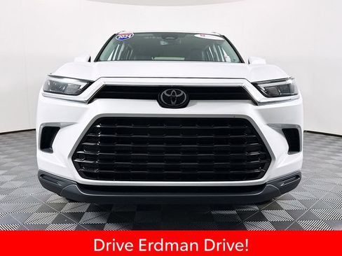 Certified 2024 Toyota Grand Highlander FWD image 2