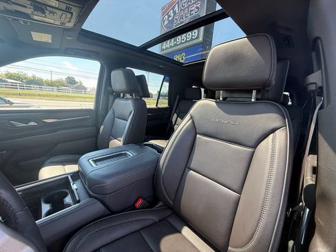 Used 2024 GMC Yukon Denali w/ Denali Reserve Package AWD/4WD image 13