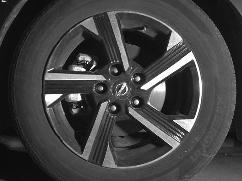 Used 2025 Nissan Sentra SV FWD image 9