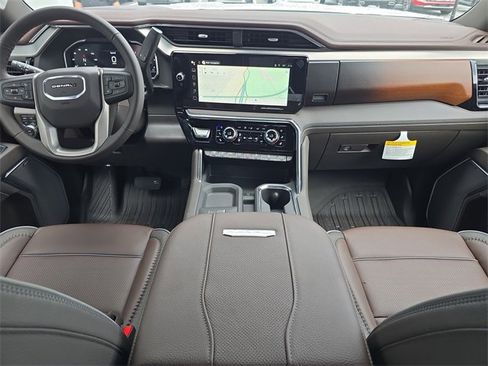 New 2025 GMC Sierra 2500 Denali w/ Denali Reserve Package image 13