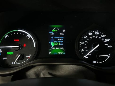 Used 2024 Toyota Sienna LE image 15