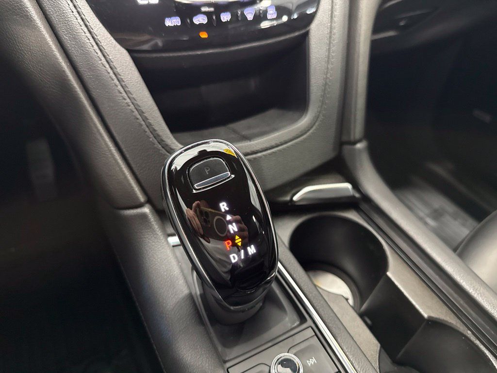 Used 2022 Cadillac XT6 Premium Luxury w/ Technology Package AWD/4WD image 29