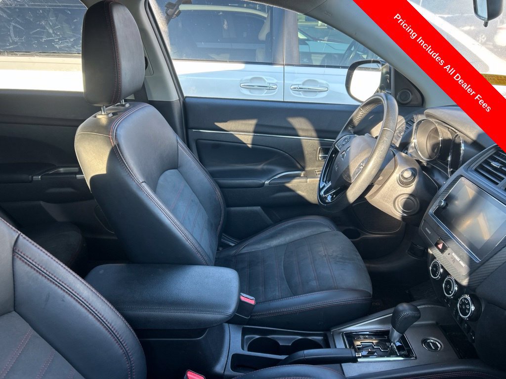 Used 2018 Mitsubishi Outlander Sport SE AWD/4WD image 3
