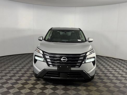 Used 2025 Nissan Rogue SV FWD image 10