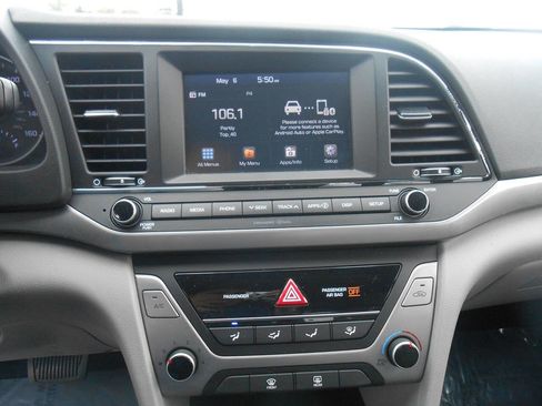 Used 2018 Hyundai Elantra SEL FWD image 13