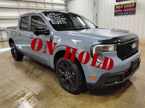 Used 2025 Ford Maverick Lariat w/ Black Appearance Package AWD/4WD image 1