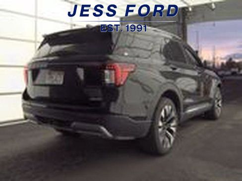 Used 2025 Ford Explorer Platinum w/ LUX Leather Package image 3