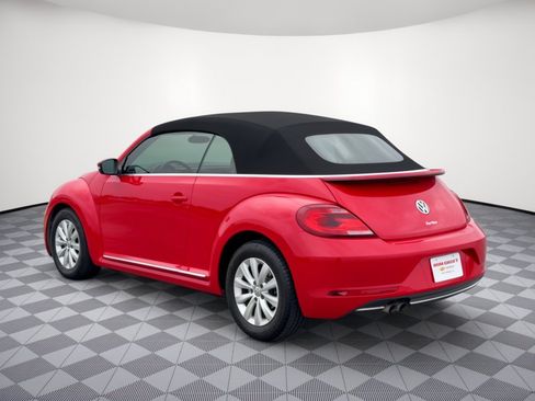 Used 2019 Volkswagen Beetle 2.0T S FWD image 3