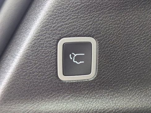 New 2026 Chrysler Pacifica Limited w/ S Appearance Package image 13