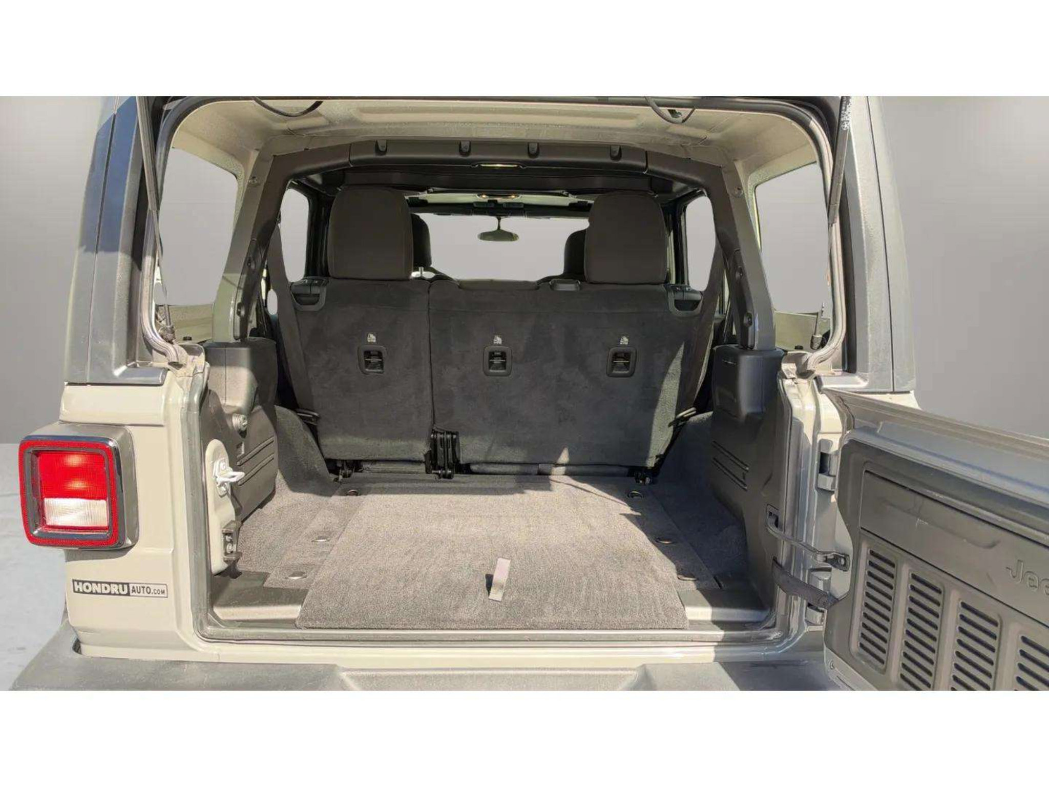 Used 2020 Jeep Wrangler Unlimited Sport AWD/4WD image 9