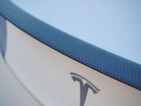 Used 2023 Tesla Model 3 Standard Range image 14