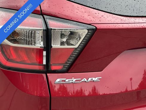 Used 2017 Ford Escape Titanium AWD/4WD image 35