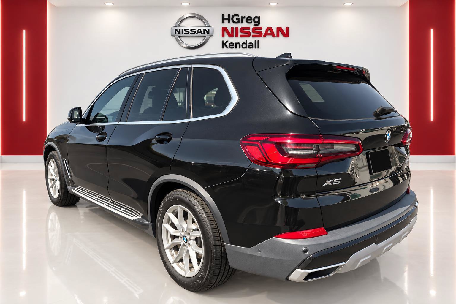 Used 2020 BMW X5 sDrive40i w/ Premium Package RWD image 2