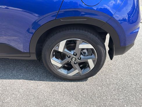 Certified 2025 Hyundai Venue Limited FWD image 20