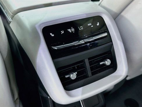 Used 2024 Cadillac Lyriq Luxury AWD/4WD image 24
