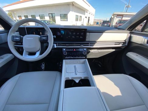 Used 2025 Hyundai Santa Fe SEL image 36