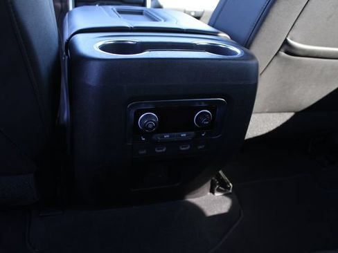 Used 2021 Chevrolet Suburban Premier AWD/4WD image 27