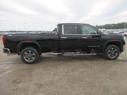 New 2026 GMC Sierra 3500 SLT w/ SLT Premium Package