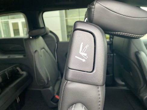 New 2026 Chrysler Voyager LX image 14