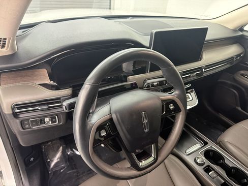 Used 2023 Lincoln Corsair Grand Touring w/ Equipment Group 302A AWD/4WD image 4