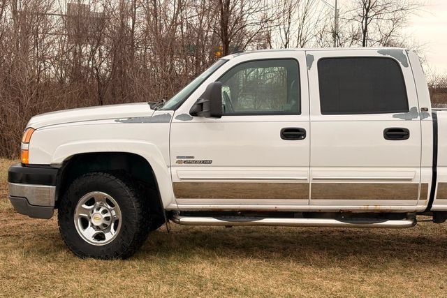 Used 2006 Chevrolet Silverado 2500 4x4 Crew Cab image 3