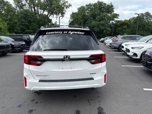 Certified 2026 Honda Odyssey Touring image 8