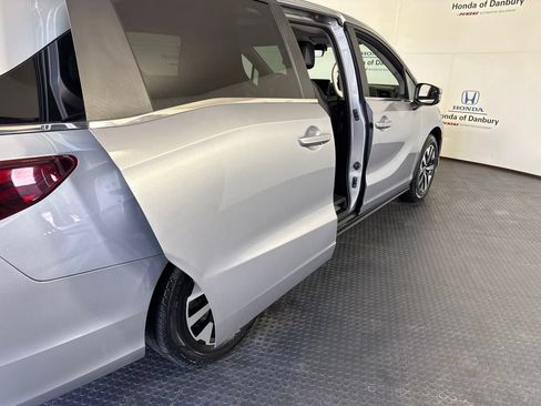 Used 2025 Honda Odyssey EX-L image 7