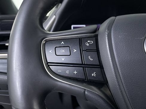 Used 2020 Lexus ES 300h Ultra Luxury w/ Accessory Package 2 FWD image 26