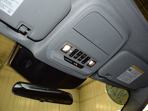 Used 2023 Ford Explorer XLT w/ Equipment Group 202A image 29