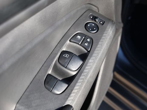 Used 2024 Nissan Altima 2.5 SV image 25