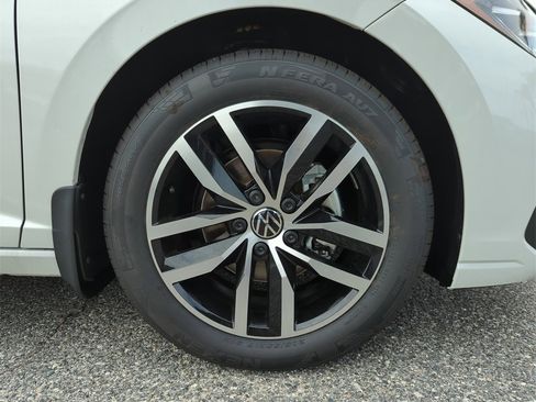 New 2025 Volkswagen Jetta SE image 43