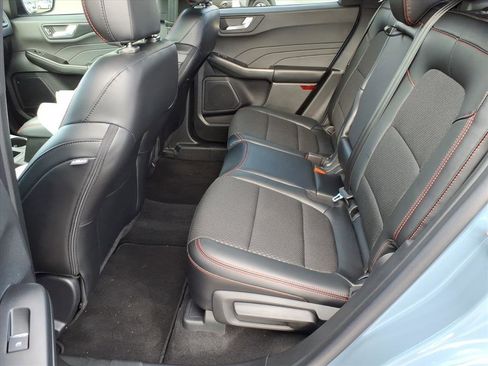 Used 2025 Ford Escape ST-Line w/ Equipment Group 301A image 5