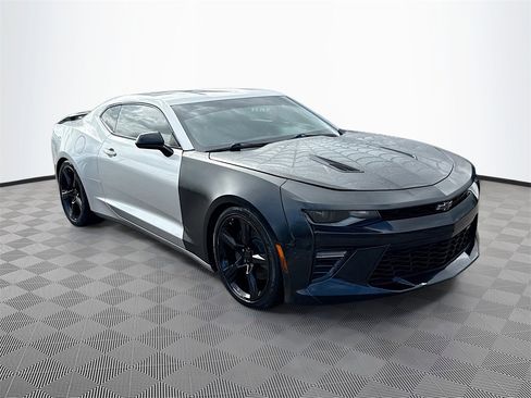 Used 2016 Chevrolet Camaro SS image 4