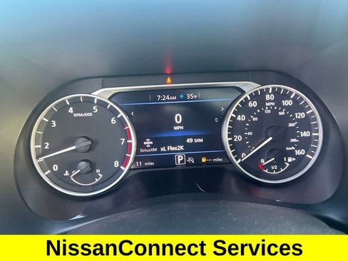 Used 2025 Nissan Sentra SR w/ SR Premium Package image 17