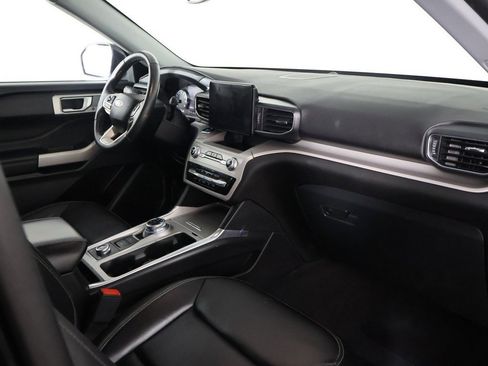 Used 2023 Ford Explorer XLT w/ Equipment Group 202A image 26